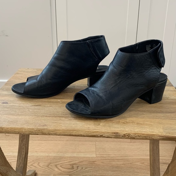 Steve Madden Shalow Mule Sandal - Vlack - Size 10 - Picture 5 of 7